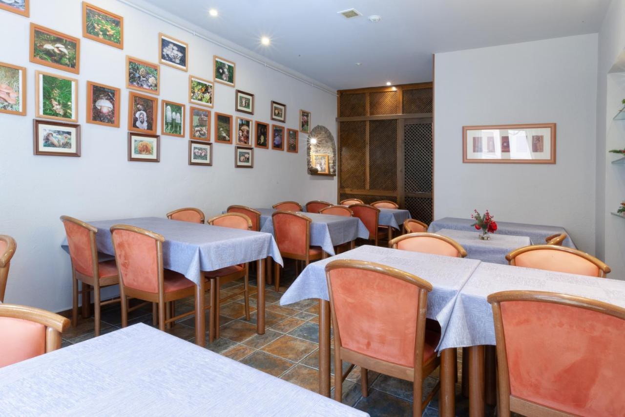 Hotel Fonda Merce Llivia Exterior photo