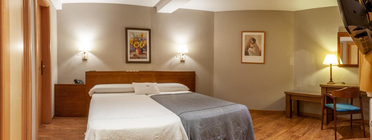 Hotel Fonda Merce Llivia Exterior photo