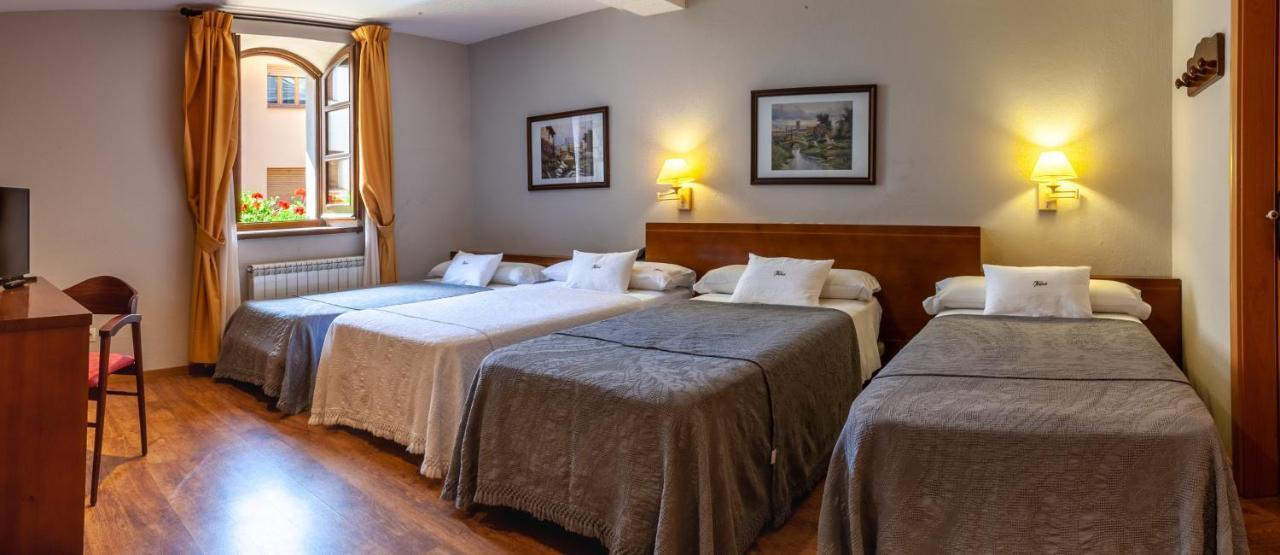 Hotel Fonda Merce Llivia Exterior photo